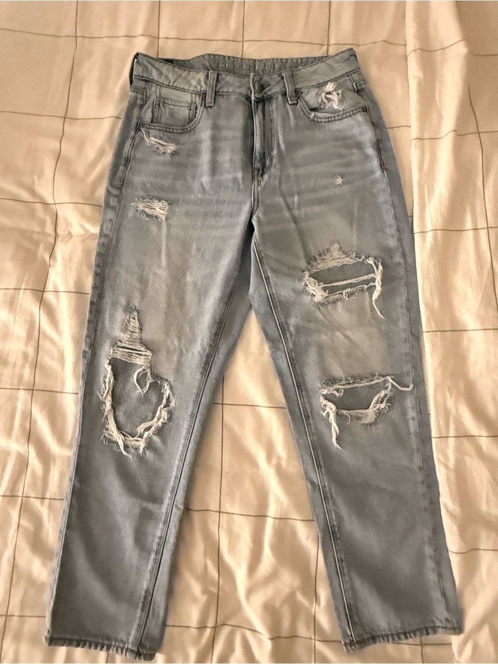 American Eagle Outfitters High-Rise Tom girl Jeans. 
Size: 8 short